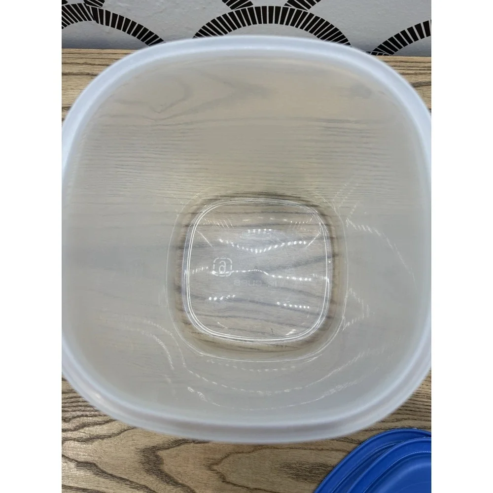 Rubbermaid clean
